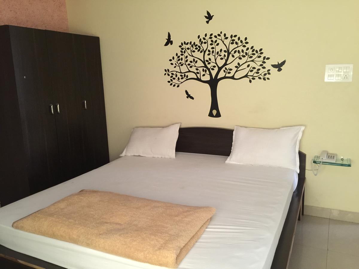 Maruthi Residency Inn & Restaurant 海得拉巴 外观 照片